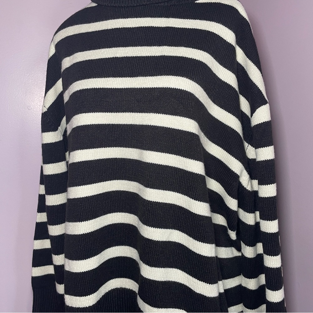 WeWoreWhat- Striped Turtle Neck Black & Ecru Size L / XL Oversize Winter Basic - Picture 6 of 11